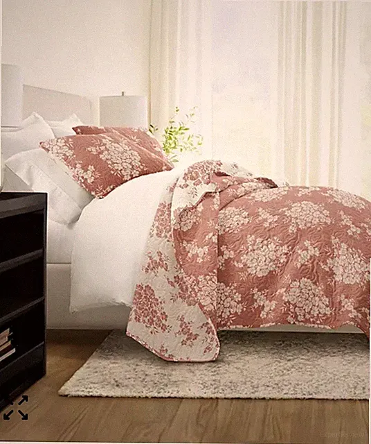 ienjoy Distressed Bouquet Reversible KING Quilt Set Bedspread - Kaycie Gray